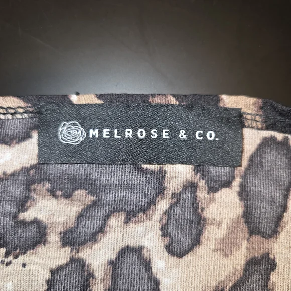 Leopard Print Crop Tank - Picture 3 of 3